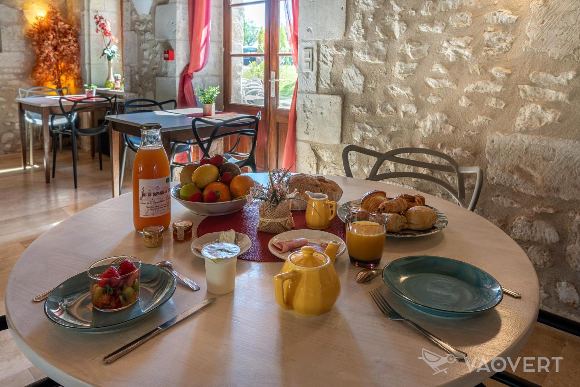 Le Pigeonnier Du Perron Hotel Availles-en-Chatellerault Екстер'єр фото