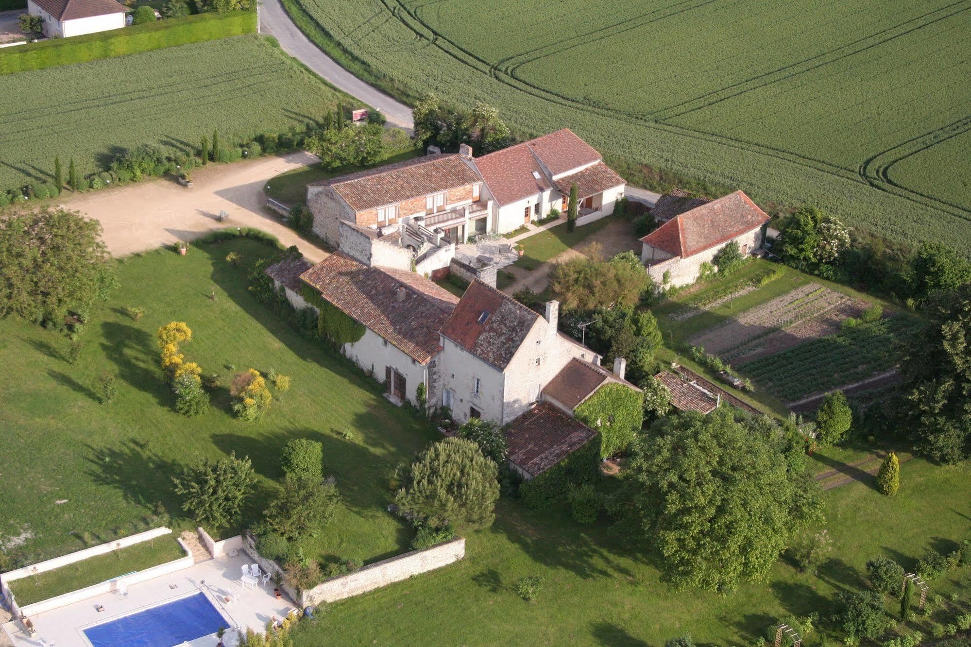 Le Pigeonnier Du Perron Hotel Availles-en-Chatellerault Екстер'єр фото